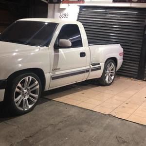 Meet your Posher, Cesar